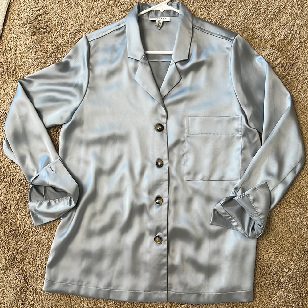Satin silver/grey blouse. Never worn. Top shop size US 6